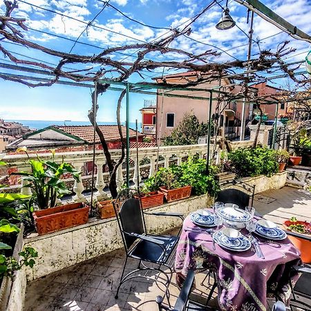 -La Terrazza Nel Vigneto- Golfo Dei Poeti Daire Tellaro Dış mekan fotoğraf